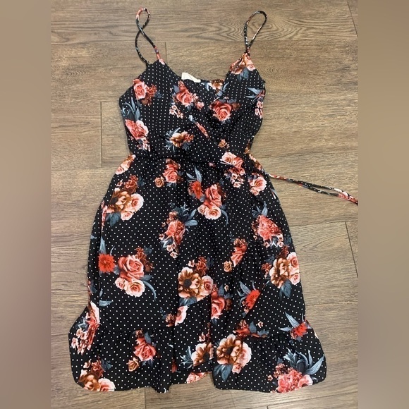 Le Kate Floral Semi Wrap Dress Size Small - Picture 1 of 11
